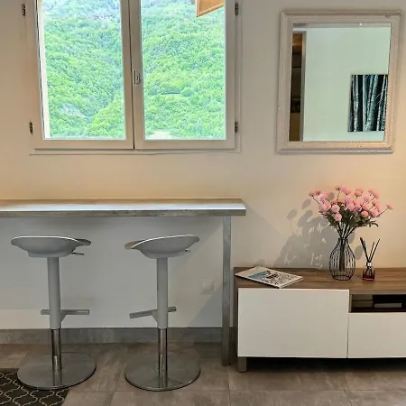 Apartment Light Spacious, Recently Refurbished Near To *