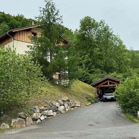 公寓 Light Spacious, Recently Refurbished Near To