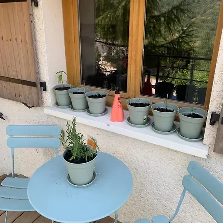 Light Spacious, Recently Refurbished Near To 公寓 谷雪维尔