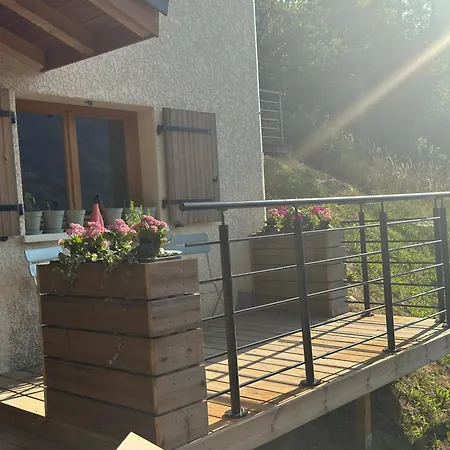 Light Spacious, Recently Refurbished Near To 公寓